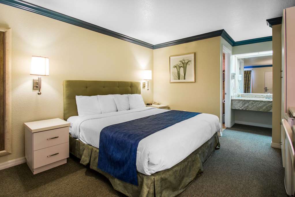 Quality Inn Clermont West Kissimmee - photo 8