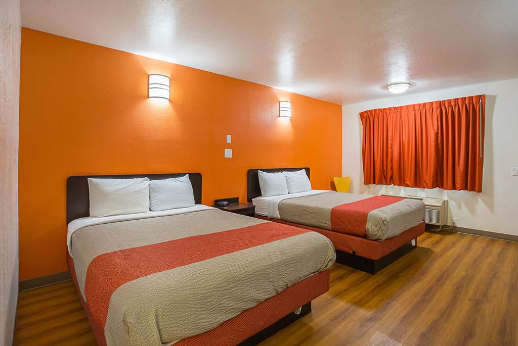 Motel 6 Brinkley AR - photo 4