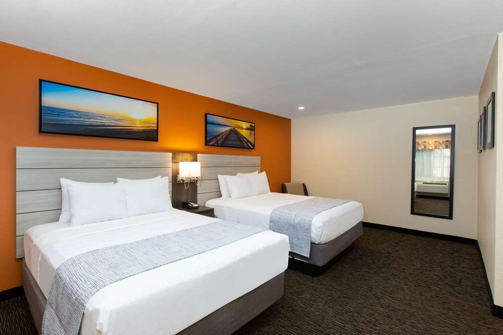 Days Inn by Wyndham Monterey Fisherman's Wharf Aquarium - photo 13
