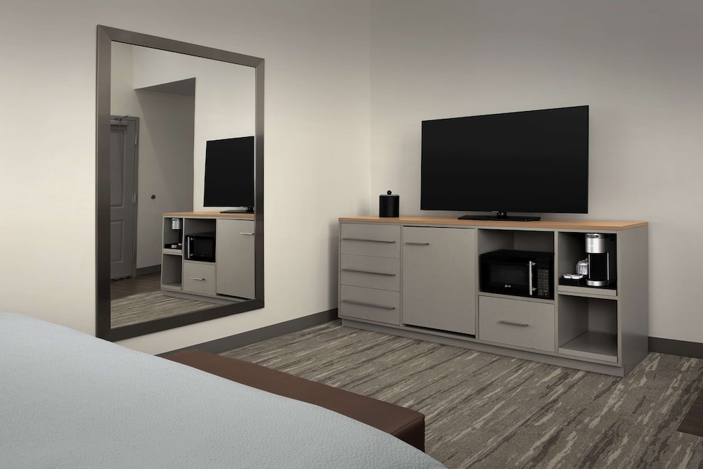 Hilton Garden Inn Marina Del Rey - photo 8