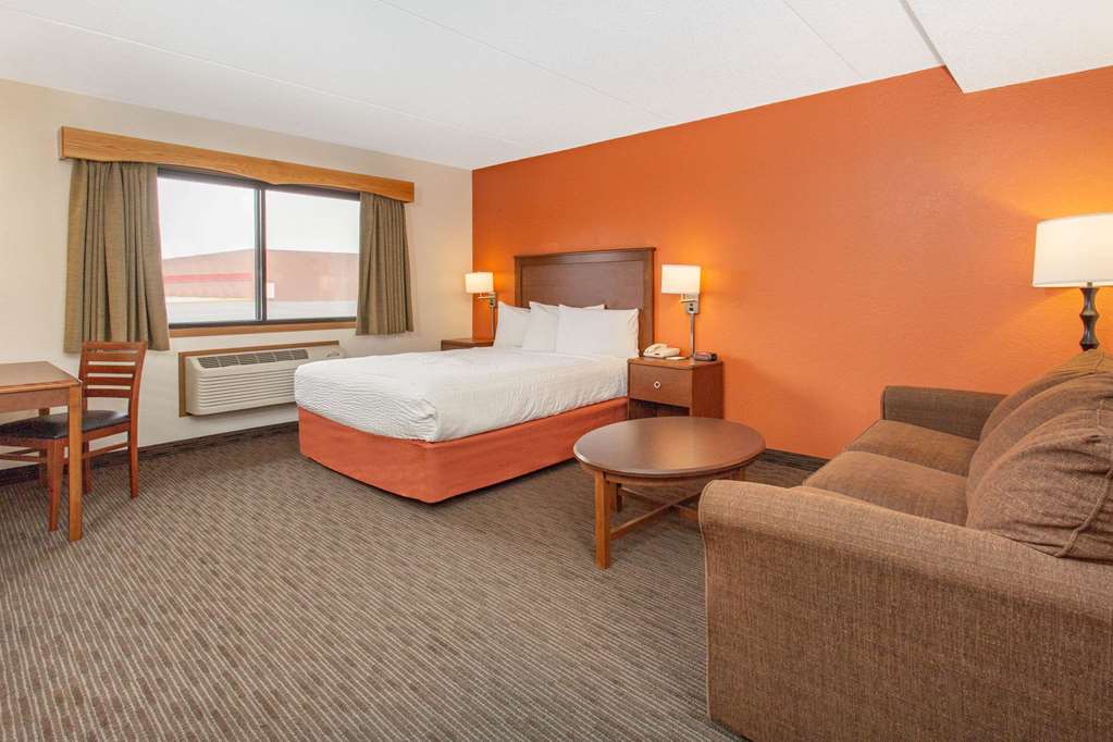 AmericInn by Wyndham Calumet - photo 14