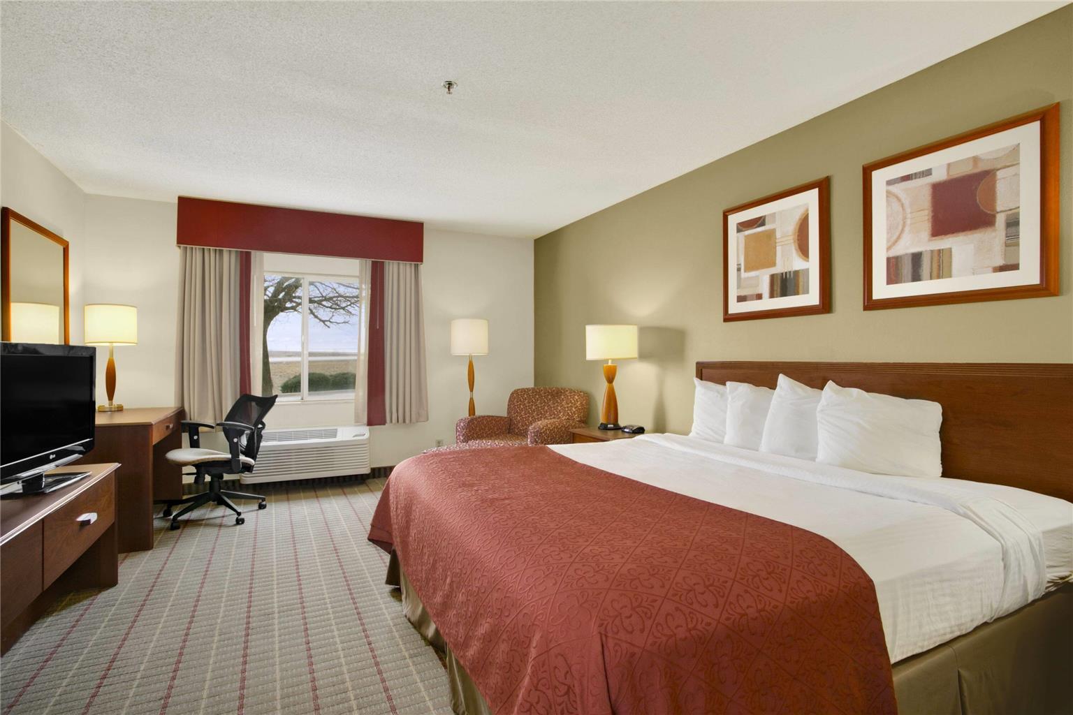 Baymont by Wyndham Evansville North Haubstadt - photo 3