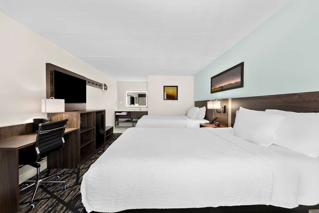 Clarion Inn & Suites near the Leconte Center Pigeon Forge - photo 26