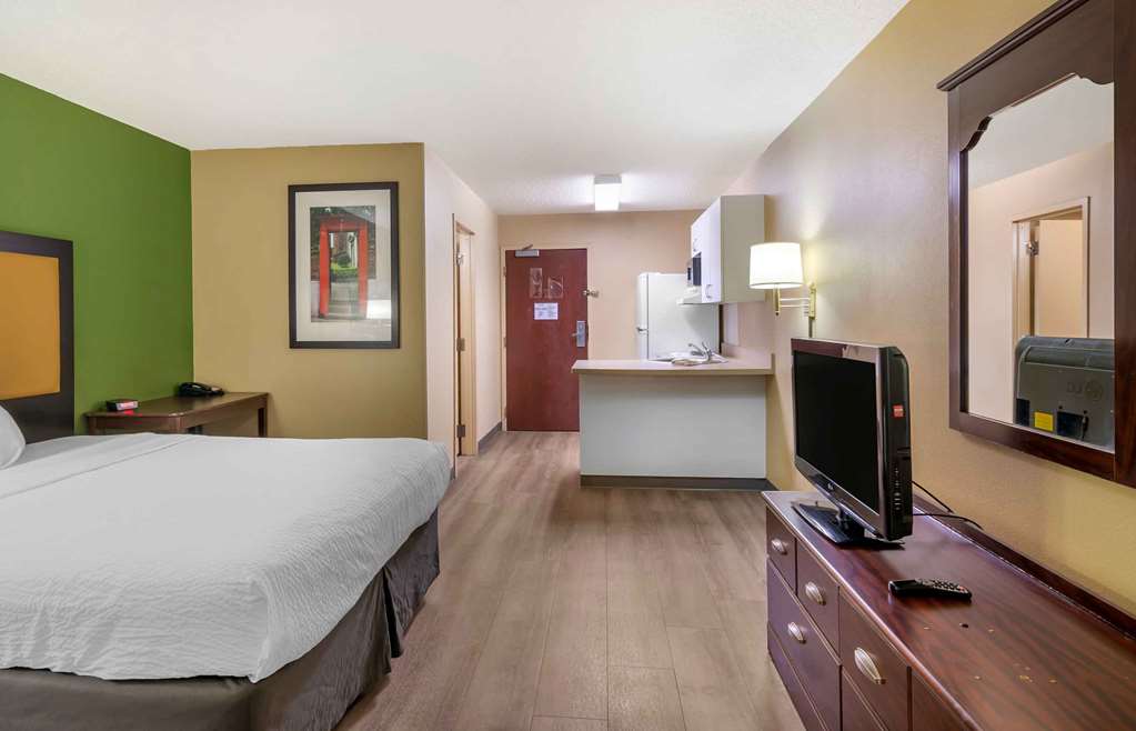 Extended Stay America Suites Kansas City South - photo 13