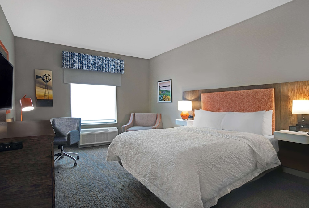 Hampton Inn Keokuk - photo 5