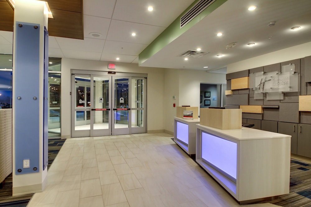 Holiday Inn Express & Suites Galesburg by IHG - photo 63