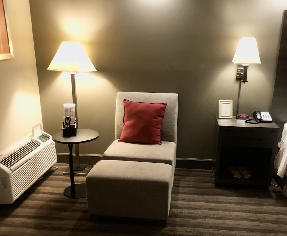 GreenTree Inn & Suites Alhambra - photo 55