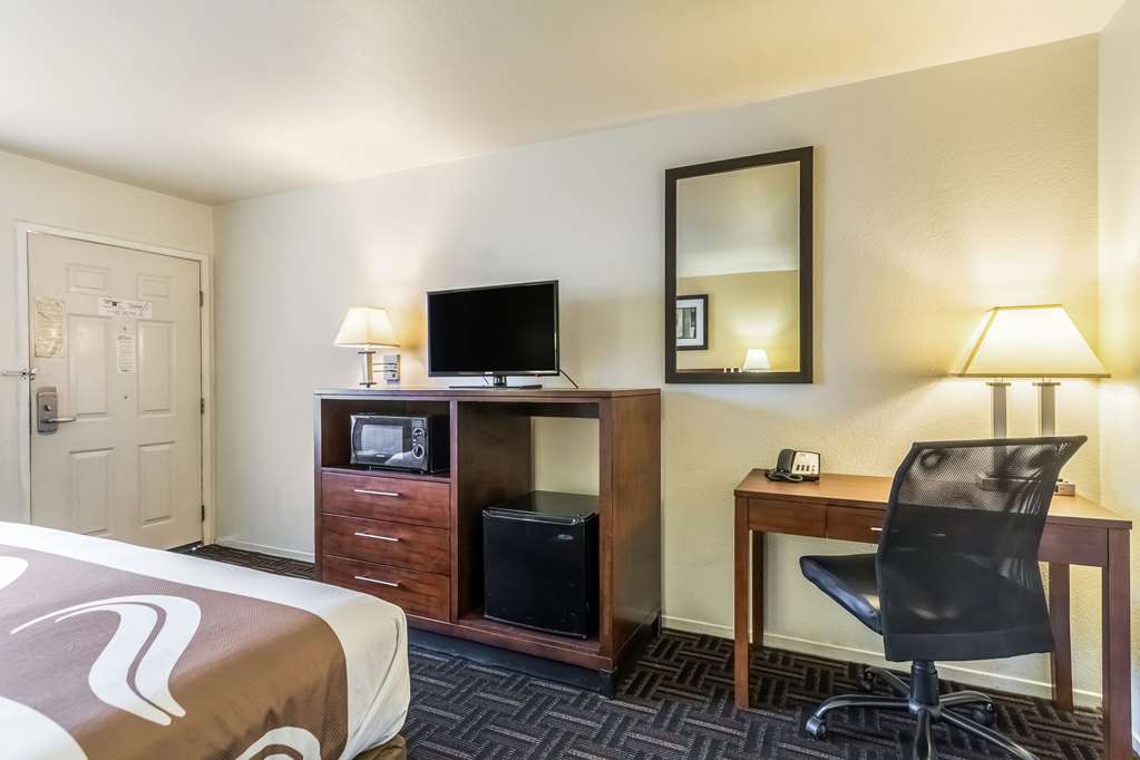 Quality Inn Fresno Near University - photo 9