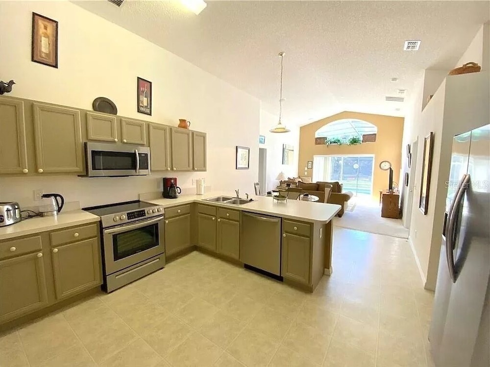 Emerald Island Resort Private Pool Games Rm 823 4 Bedroom Villa Kissimmee - photo 10