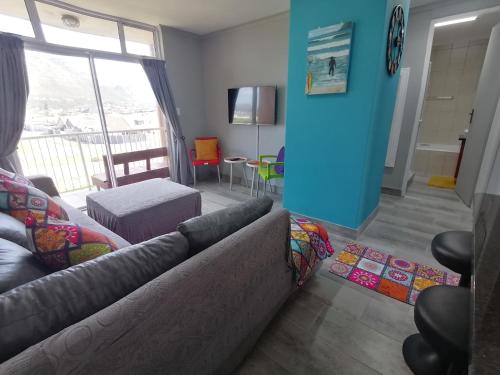 Muizenberg Mountain View Apartment — 4-Star Luxury Hotel in Cape Town, South Africa