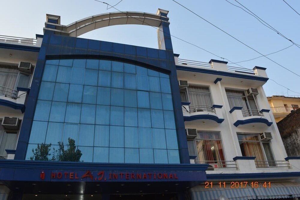 AJ International - last minute hotel in Katra