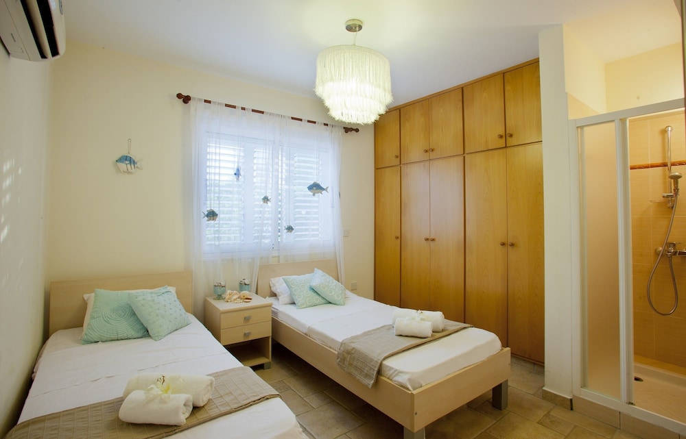 Skyros Villa