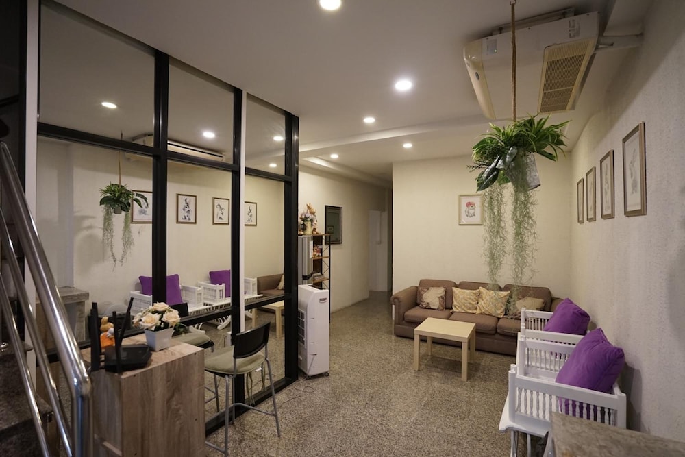Rabbitat Hostel