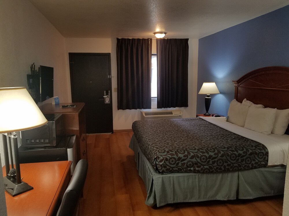 Days Inn By Wyndham Oklahoma City Nw Expressway - photo 10