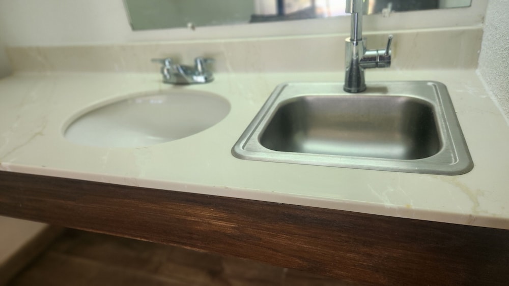 Days Inn by Wyndham Frankfort - photo 5