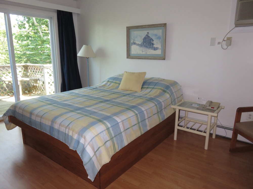 Cottages at the Even'tide Resort - photo 9