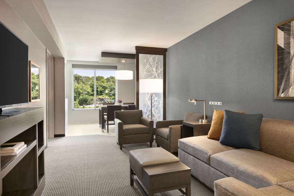 Hyatt Place Fort Lee George Washington Bridge - photo 32