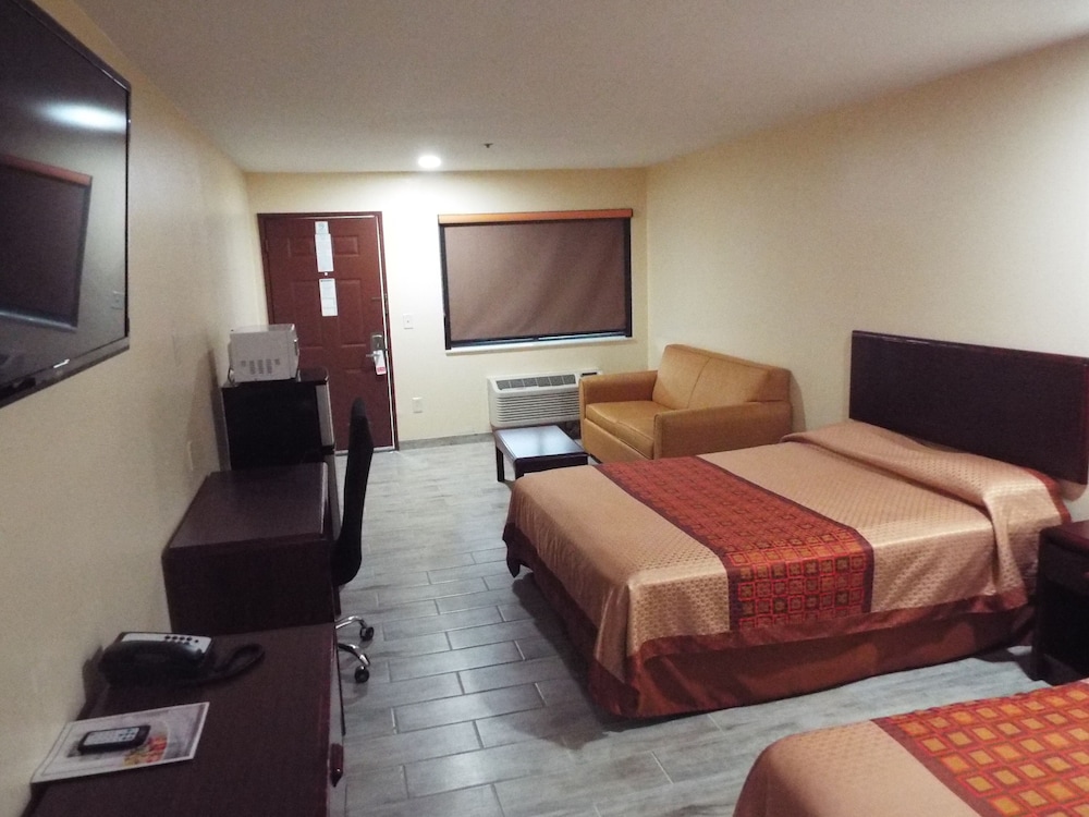 Texas Inn Harlingen - photo 10
