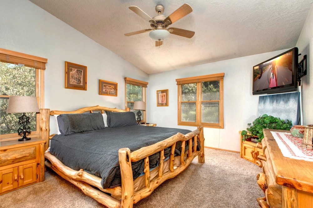 KBM Resorts Private Home Fantastic views Hot Tub AC Easy Walk to Resort and Main St. PLA 1155 - photo 2