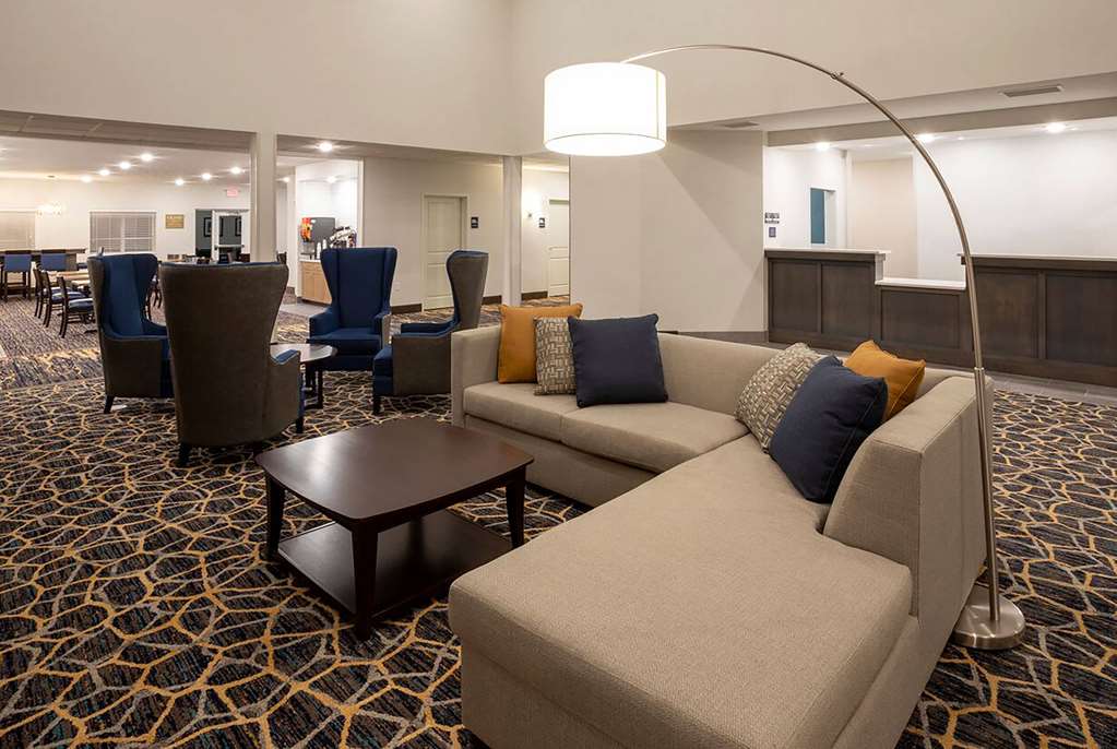 Little Crow Hotel & Conference Trademark by Wyndham - featured photo