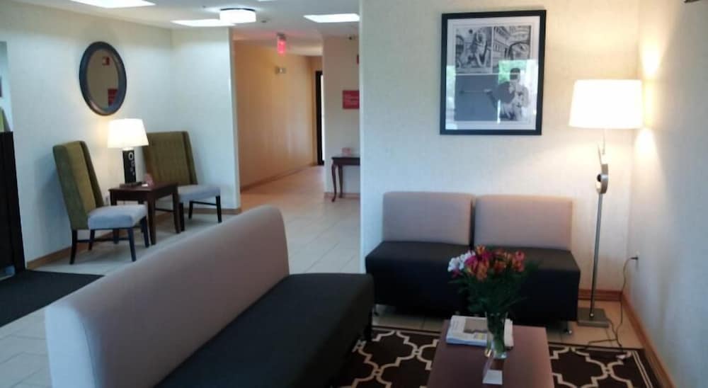 Days Inn by Wyndham Indiana PA Near IUP - photo 19