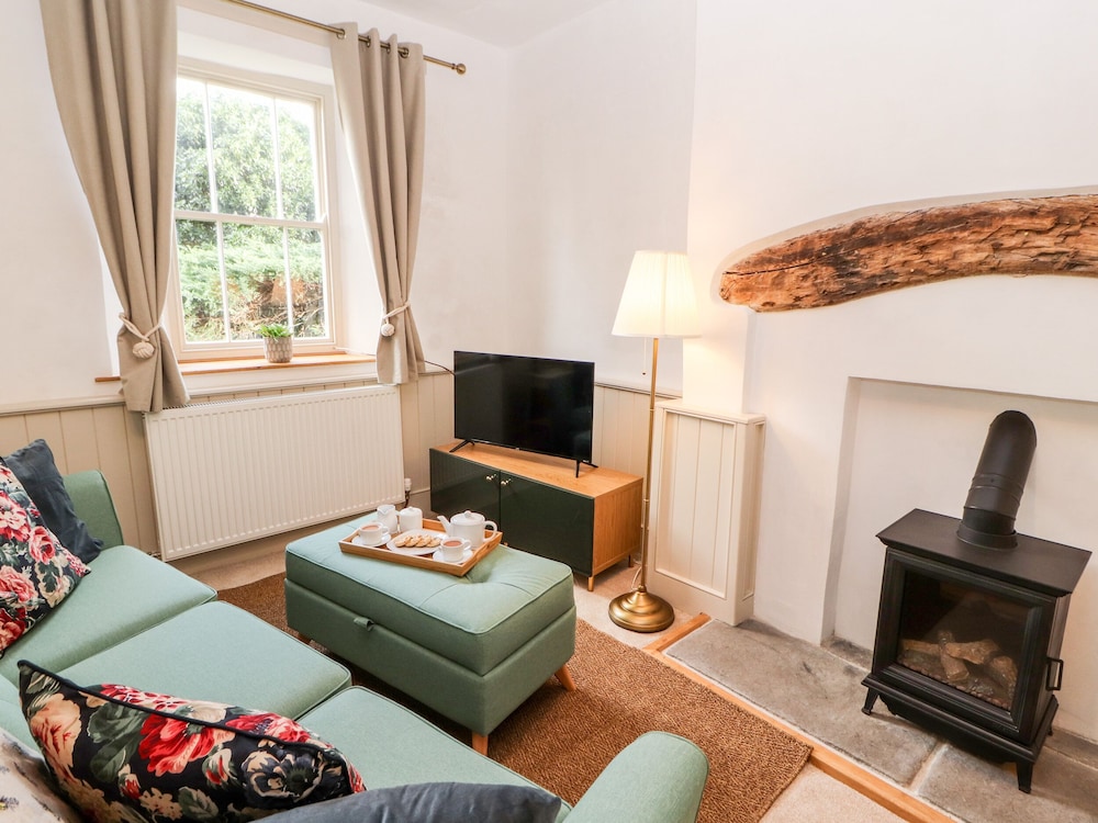 Natland Hall Cottage — 4-Star Luxury Hotel in Kendal, United Kingdom