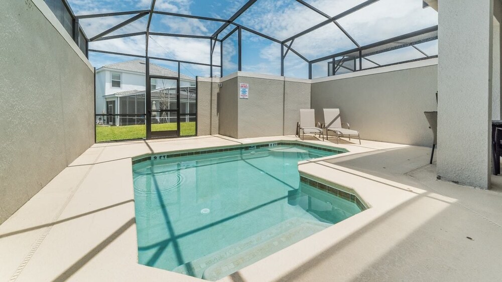 Grhdog9031 Champions Gate Resort 5 Bed 4 Baths Townhouse - featured photo