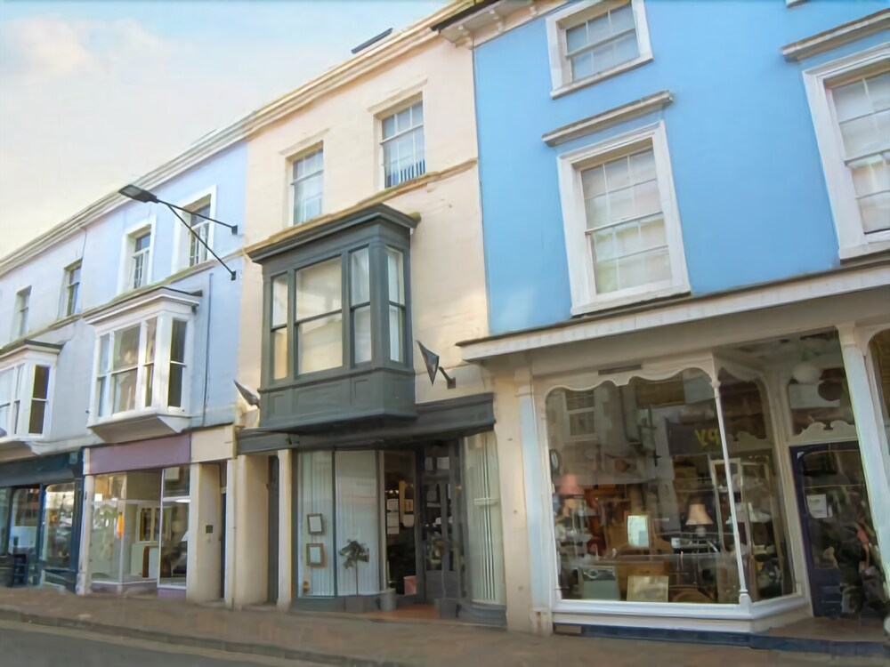 No24 Ventnor in Ventnor, United Kingdom