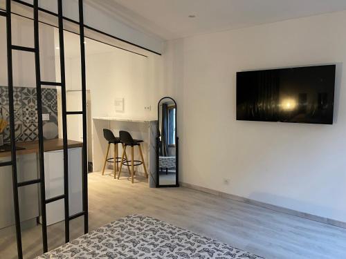 Appart Otel 2 Espalion - carbon neutral hotel in Espalion