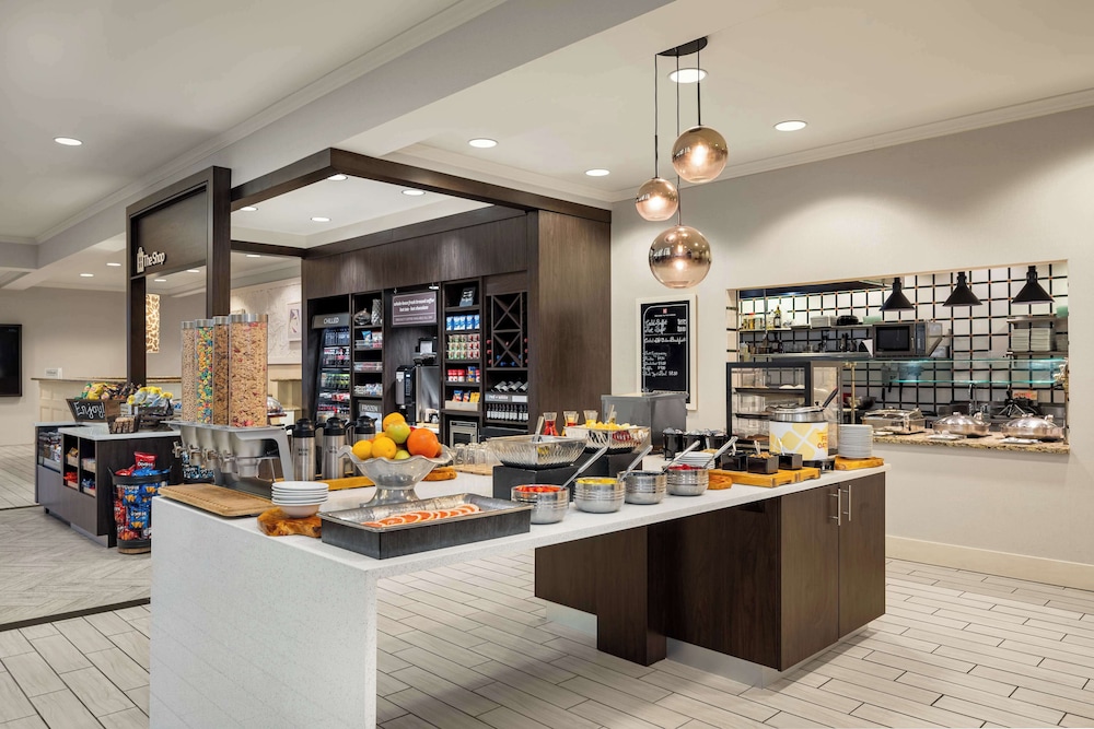 Hilton Garden Inn Great Falls - photo 62