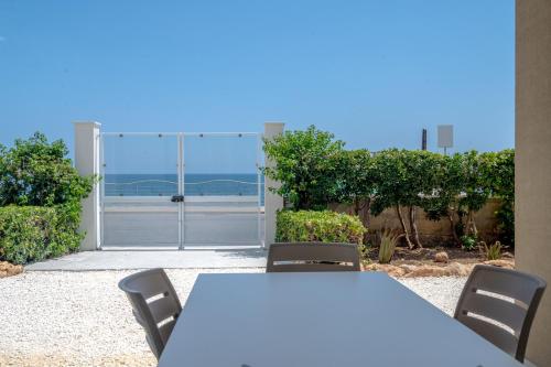 Wonderful apartment with seaview in front of beach at 200 meters from the beach located in Avola — 4-Star Luxury Hotel in Avola, Italy