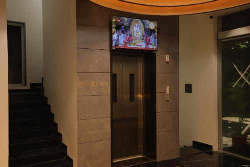 Hotel Sun n Moon in Shirdi, India