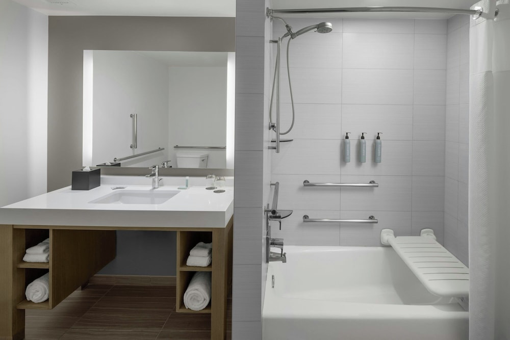 Courtyard by Marriott Orlando South Grande Lakes Area - photo 22