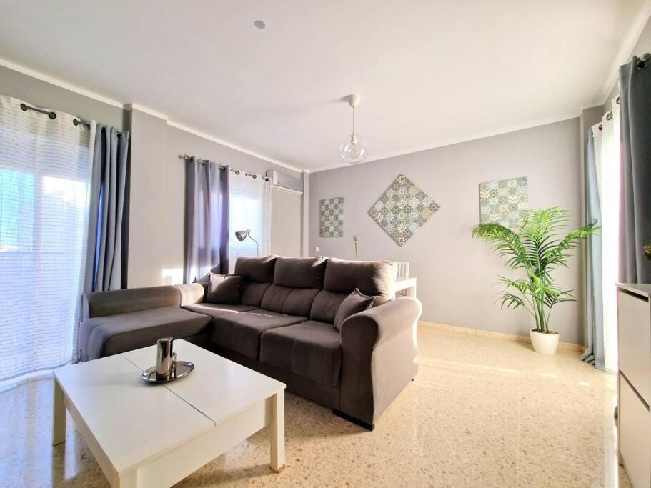 Apartamento Alferez — 4-Star Luxury Hotel in Sanlucar De Barrameda, Spain