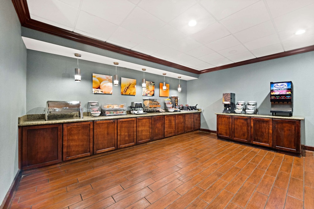 Comfort Inn On the Ocean - photo 53