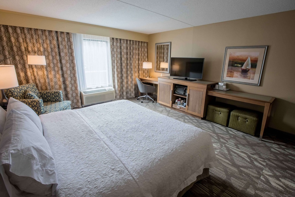 Hampton Inn & Suites Tilton - photo 10