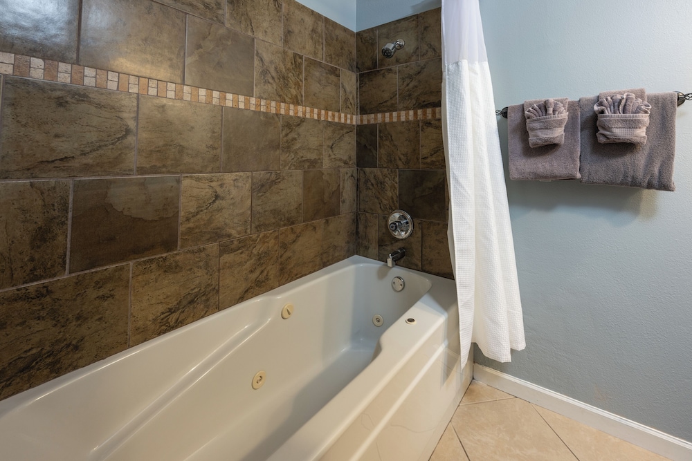 Seaside Oceanfront Inn - photo 147