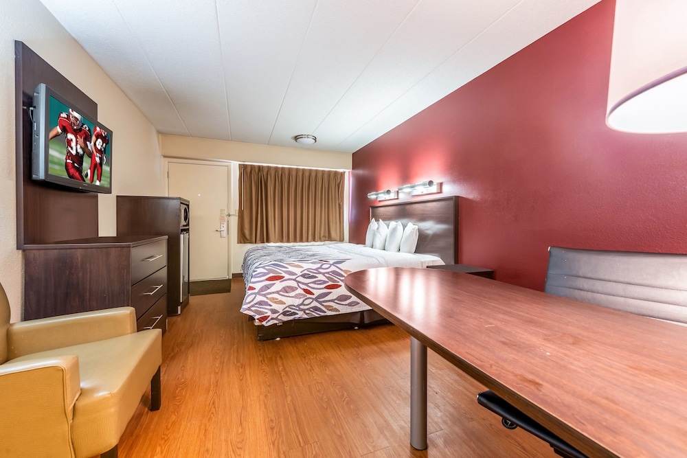 Red Roof Inn Merrillville - photo 6