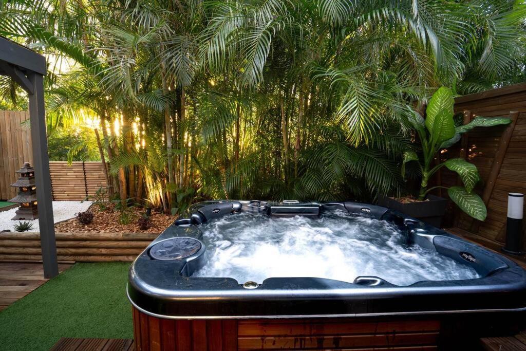 Ti Kaz Colibri La Réunion Jacuzzi privatif in La Possession, Réunion