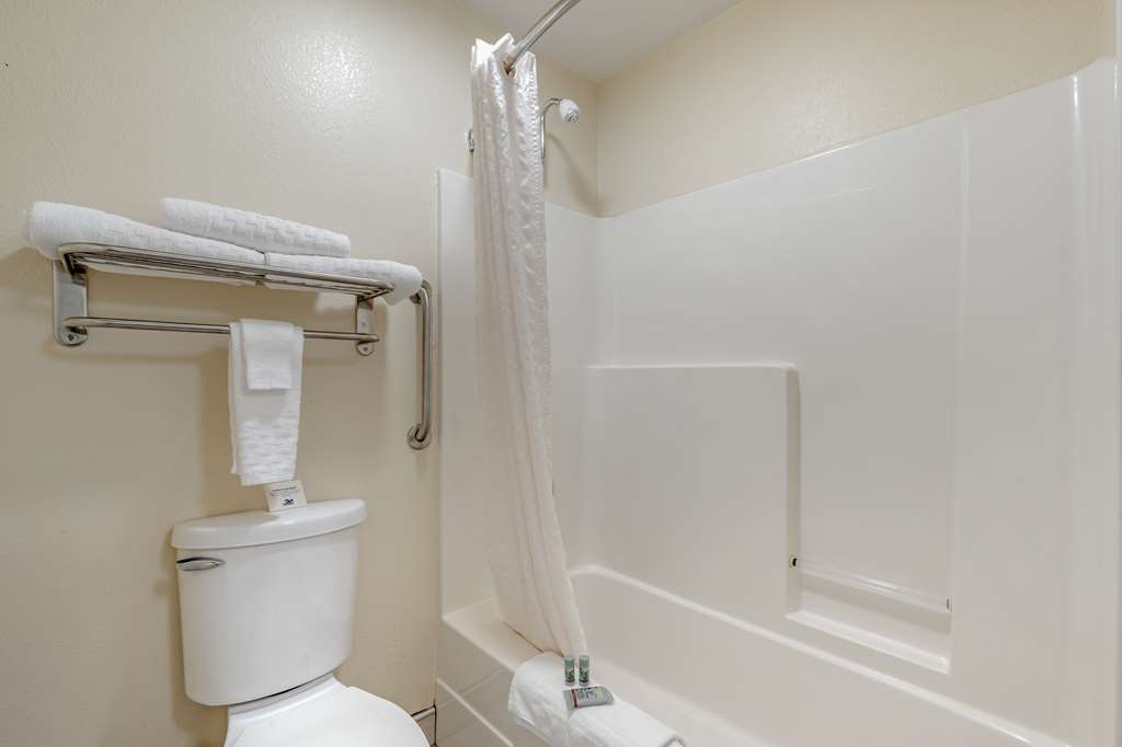 Best Western Pineywoods Inn - photo 21