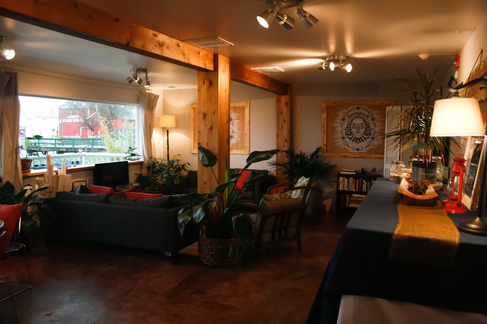 Salt Hotel & Pub - photo 13