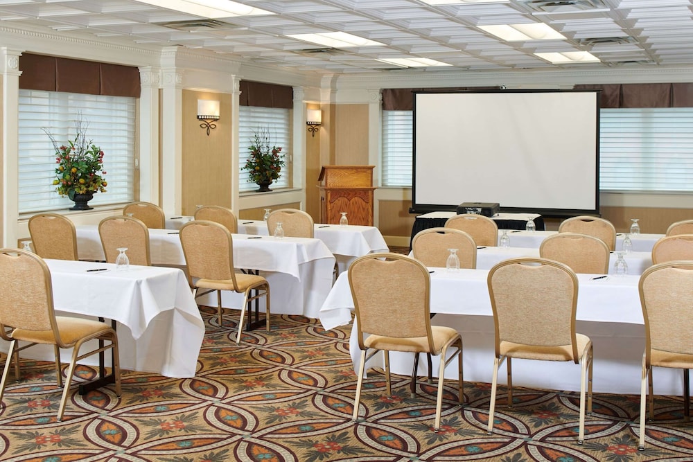 Hotel Alex Johnson Rapid City Curio Collection by Hilton - photo 80