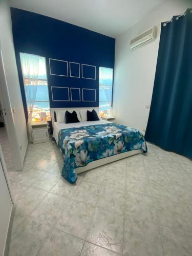 Ellebi Home Appartamento Elegante E Luminoso a Napoli — 4-Star Luxury Hotel in Naples, Italy