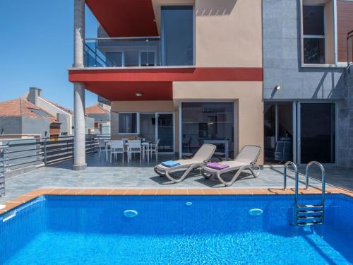 Exclusive villa Heated pool PRICE Luxury Villa Puerto De la Cruz — 4-Star Luxury Hotel in Santa Ursula, Spain