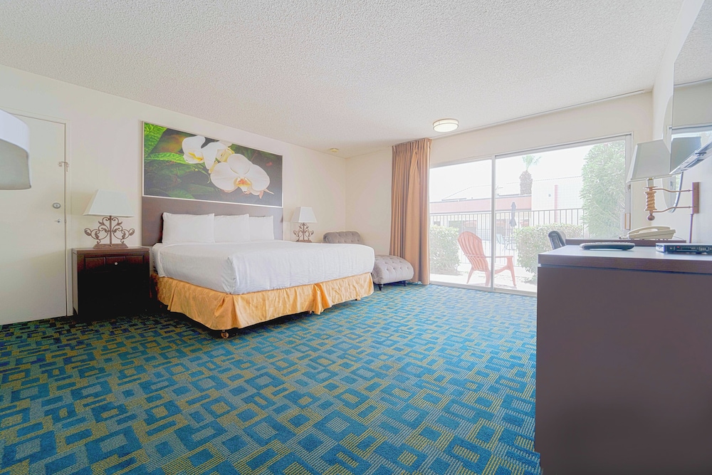 Royal Plaza Inn Indio - photo 24