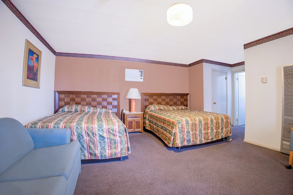 Sands Motel By OYO El Paso near Airport - photo 23