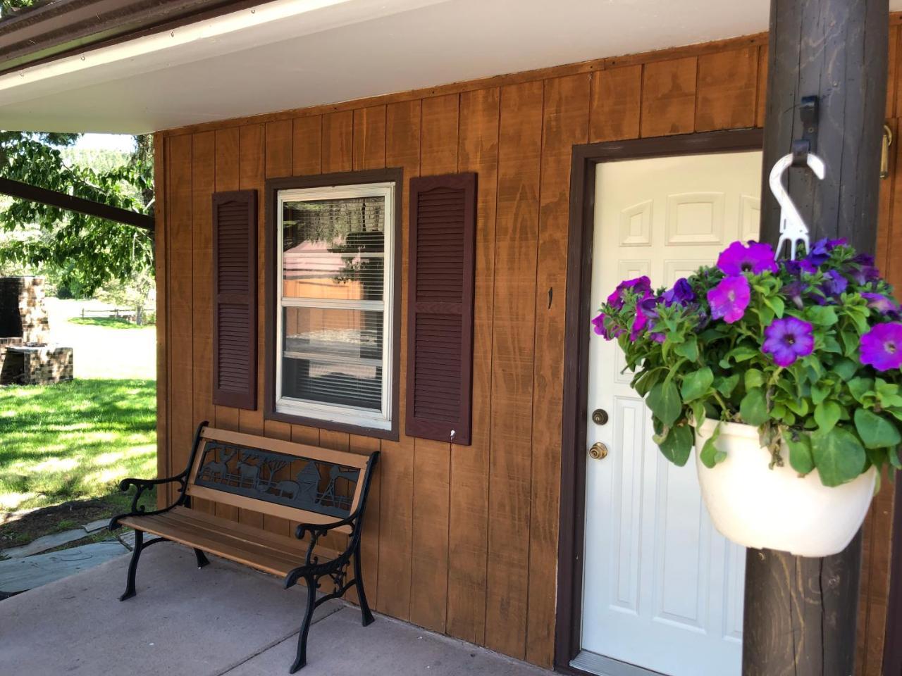 Springcreek Inn - photo 2