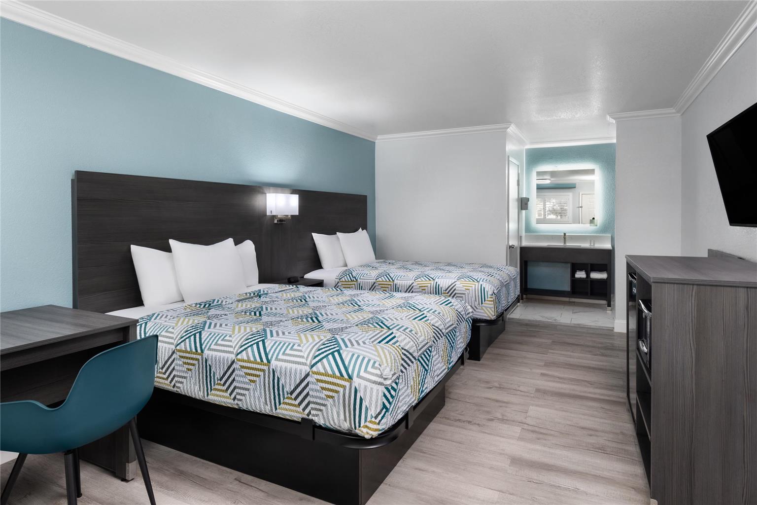Red Lion Inn & Suites Lemoore - photo 7