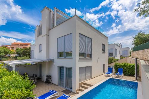 Villa Nika — 5-Star Luxury Hotel in None, Croatia
