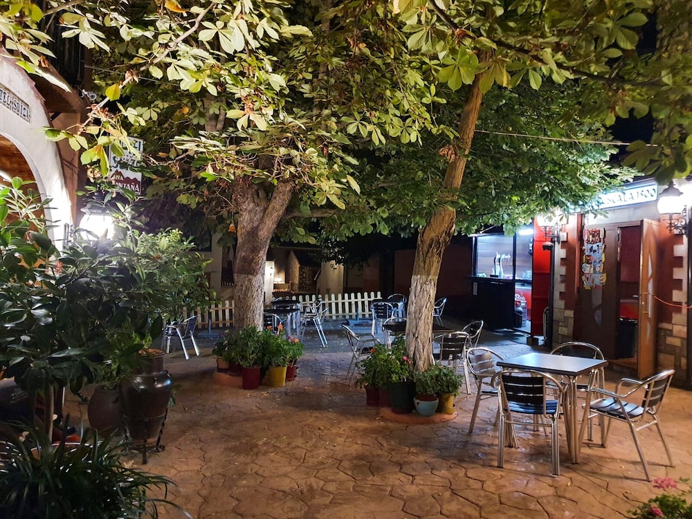 Hotel Suiza - last minute hotel in Bronchales